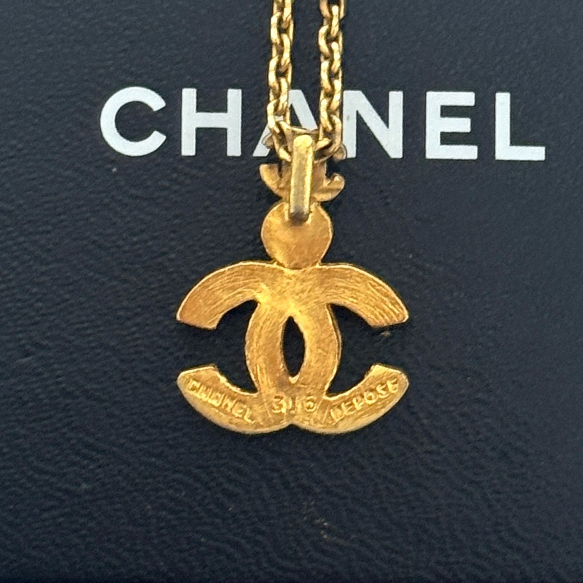 CHANEL 316 DEPOSE COCO Mark CC Logo Necklace Colored Stone Gold