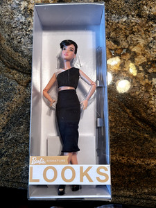 BARBIE BLONDE PIXIE Cut LOOKS Model # 8 POSABLE 2021 Mattel HCB78