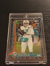 Jaylen Waddle [Neon Pulse Refractor] #186 Prices | 2025 Topps
