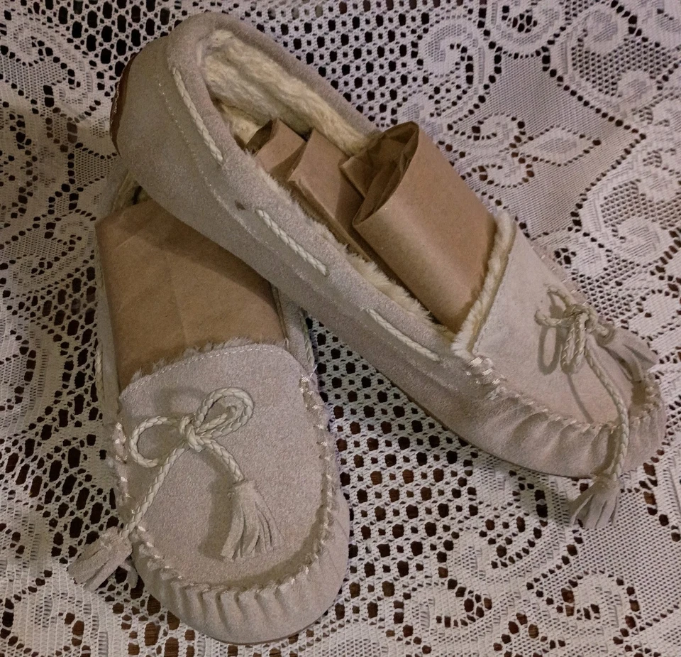 Lucky Brand Women's Leather Moccasin Slippers Sherpa Lined Size 11 - Image 2 of 4