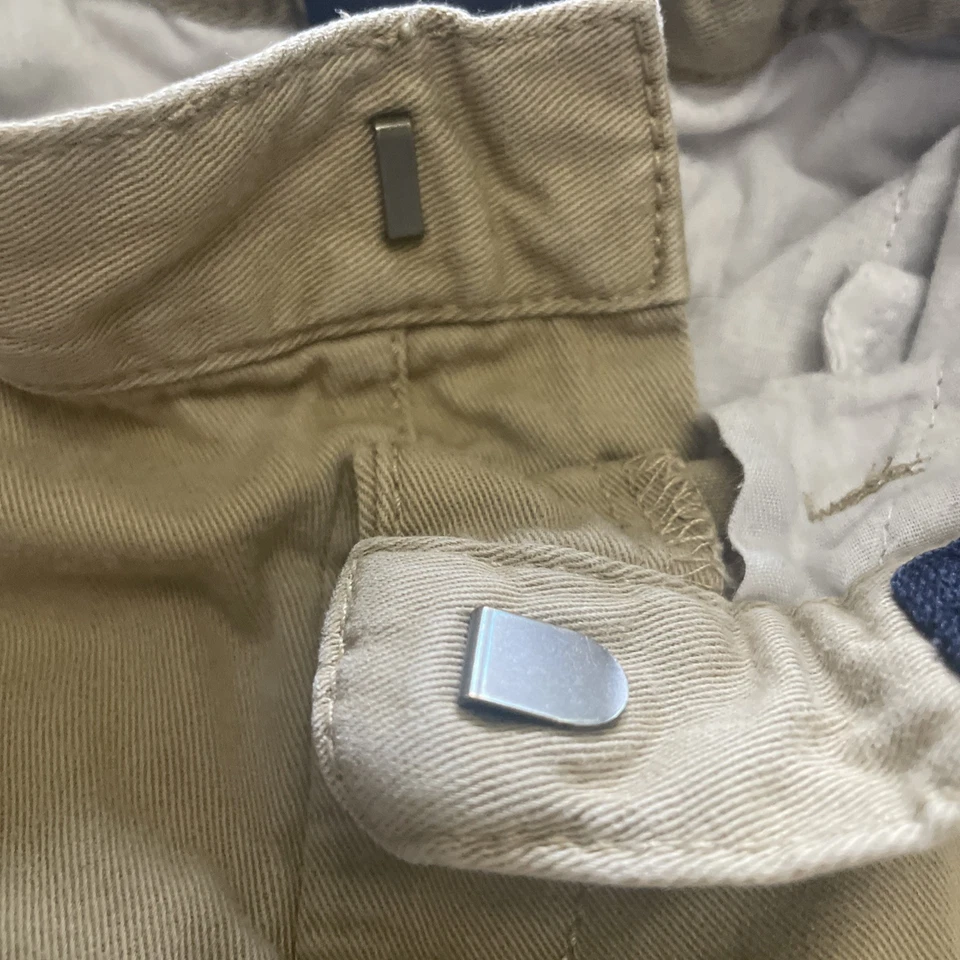 Pantalones caqui The Children’s Place talla 12-18 meses cintura ajustable Foto 4 de 4