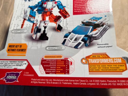Transformers: Cybertron CLOCKER New & Factory Sealed - Picture 4 of 11