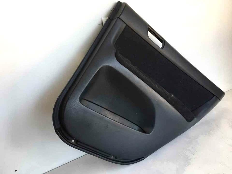 Toyota Camry 2005 panel de moldura de puerta interior trasera bisel pasajero derecho derecho usado Foto 2 de 4