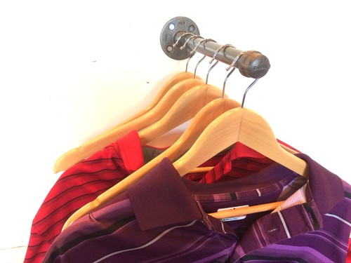 Industrial 12" Pipe Wall Rack Clothing Rack, Closet Organization, Retail Display - 第 4/6 張圖片