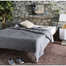 SAFAVIEH Gatsby Bed  Gold  Queen 