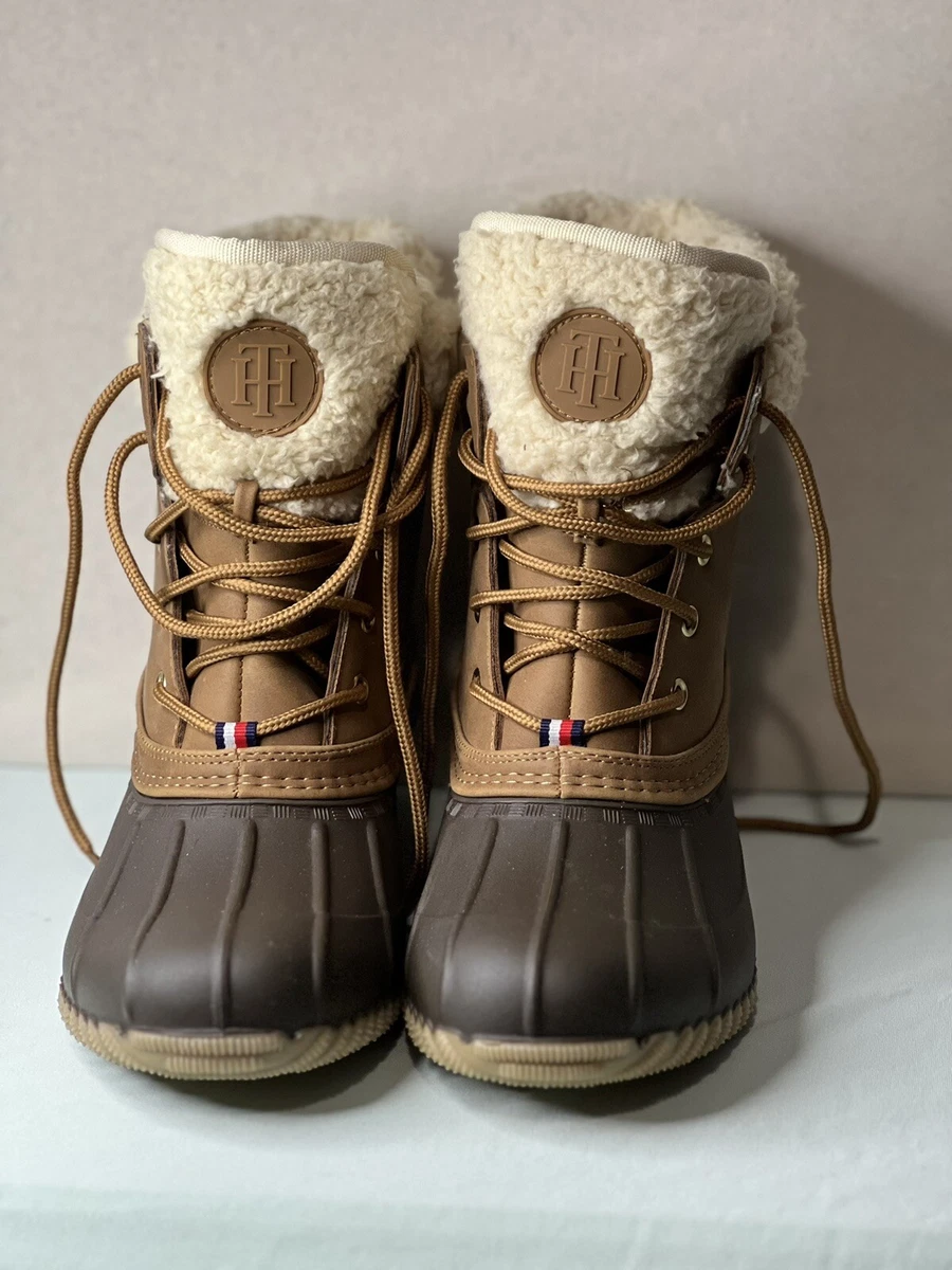 Tommy hilfiger duck boots with sale fur