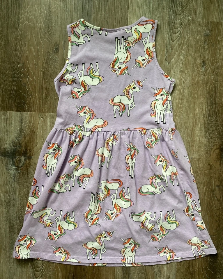Vestido H&M Lavanda Unicornio Estampado Ajuste y Acampanado~Niña Talla 8/10~Sin Mangas Foto 3 de 3