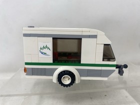 LEGO 60117 CITY: Van & Caravan Complete Retired 2016 Minifigs And Dog No Manual
