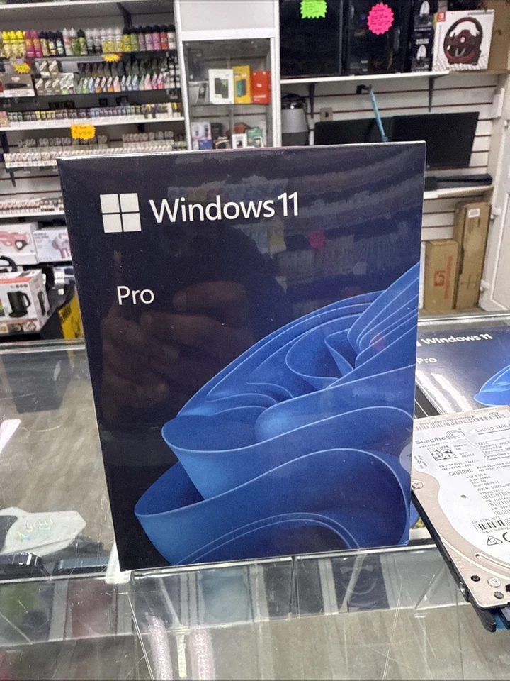 Microsoft Windows 11 Pro 64-Bit Full Version USB Box Sealed Pack - Image 2 of 3