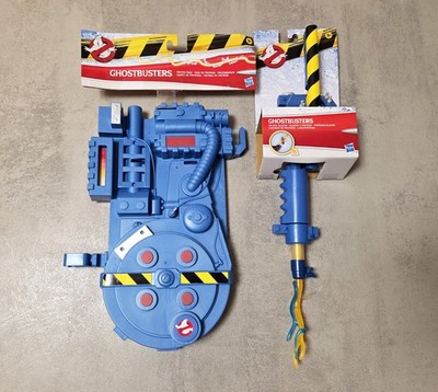 GHOSTBUSTERS PROTON PACK + NEUTRONA ZAUBERSTAB BLASTER GUN x BAMBINI KINDER HASBRO NEU
