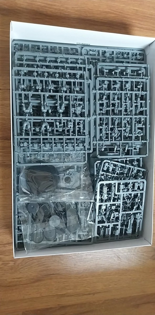 Warhammer 40K Astra Militarum Cadian Defence Force Army Set