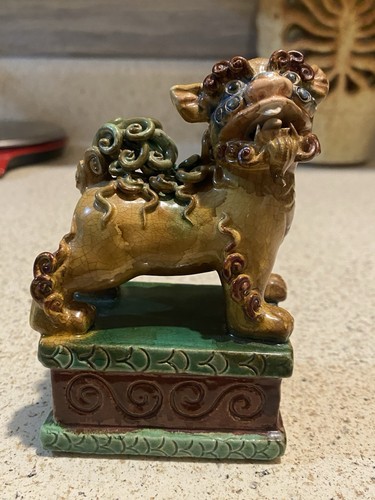 Vintage Chinesischer Foo Hund (Wächterlöwe) Keramik Figur Wirbel Design