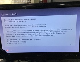 Microsoft Xbox 360 S Model 1439 Console W/ Accessories & Games(Powers On/Tested)