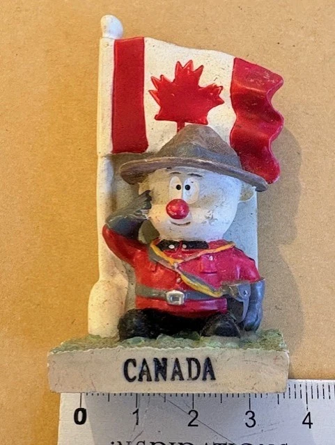 Souvenir fridge magnet - Canada - Image 3 of 4