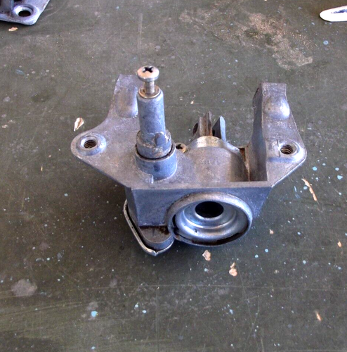 1967 Mercedes Benz W111, 230s, front left door vent window regulator - Picture 3 of 3