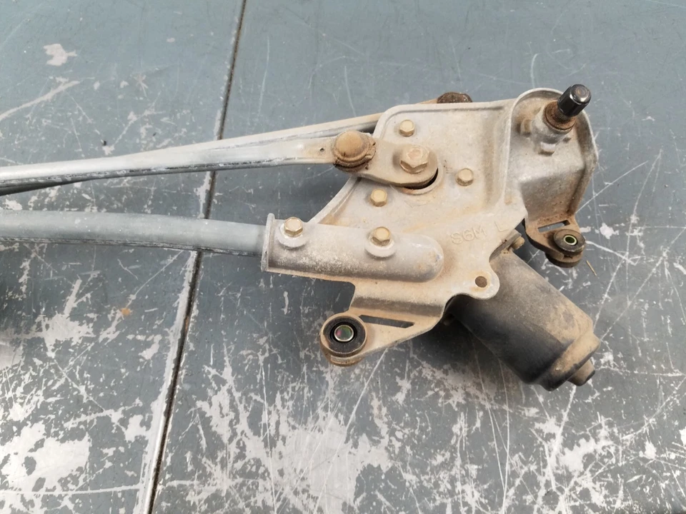 2003 Acura RSX Windshield Wiper Motor / Arms #1222 B7 - Image 4 of 4