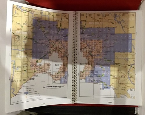 CFA Map Book Outer Metro Central Region Edition 1 2005 (Lot 202) - Picture 5 of 7