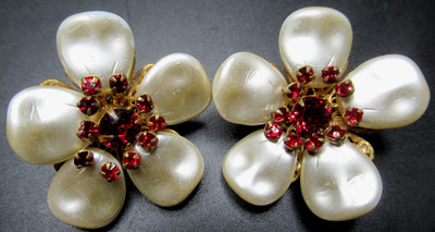 MIRIAM HASKELL Beautiful Baroque Style Pearl Red Rhinestone Flower Clip Earrings