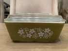 Vintage PYREX 502 Spring Blossom/Crazy Daisy Refrigerator Dish - 1 1/2 pt w/ Lid