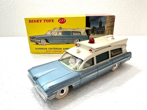 Vintage Dinky SUPERIOR CRITERION AMBULANCE NO. 277 in Orig Box w/Flashing Light