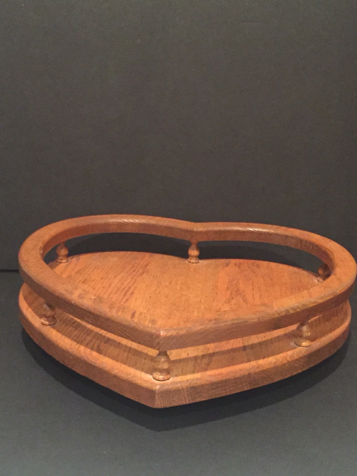 Oak Wood Heart Shaped Amish Lazy Suzan - Made In USA Oak Wood Heart Shaped Amish Lazy Suzan - Made In USA