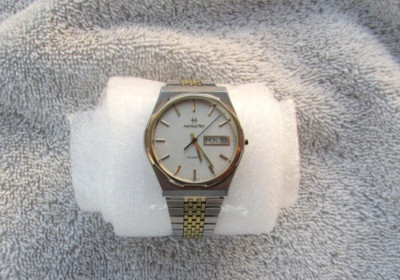 Vtg. Hamilton Classic Swiss made Quartz Watch 907880 works great, needs a crown