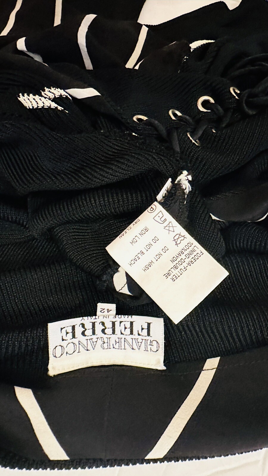 RARE GIANFRANCO FERRE Optical Patterned Embroider… - image 24