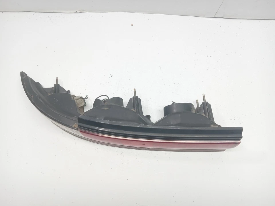 95-97 INFINITI J30 CUARTO LATERAL IZQUIERDO MONTADO PANEL LUZ TRASERA OEM, 166-58708L Foto 3 de 4