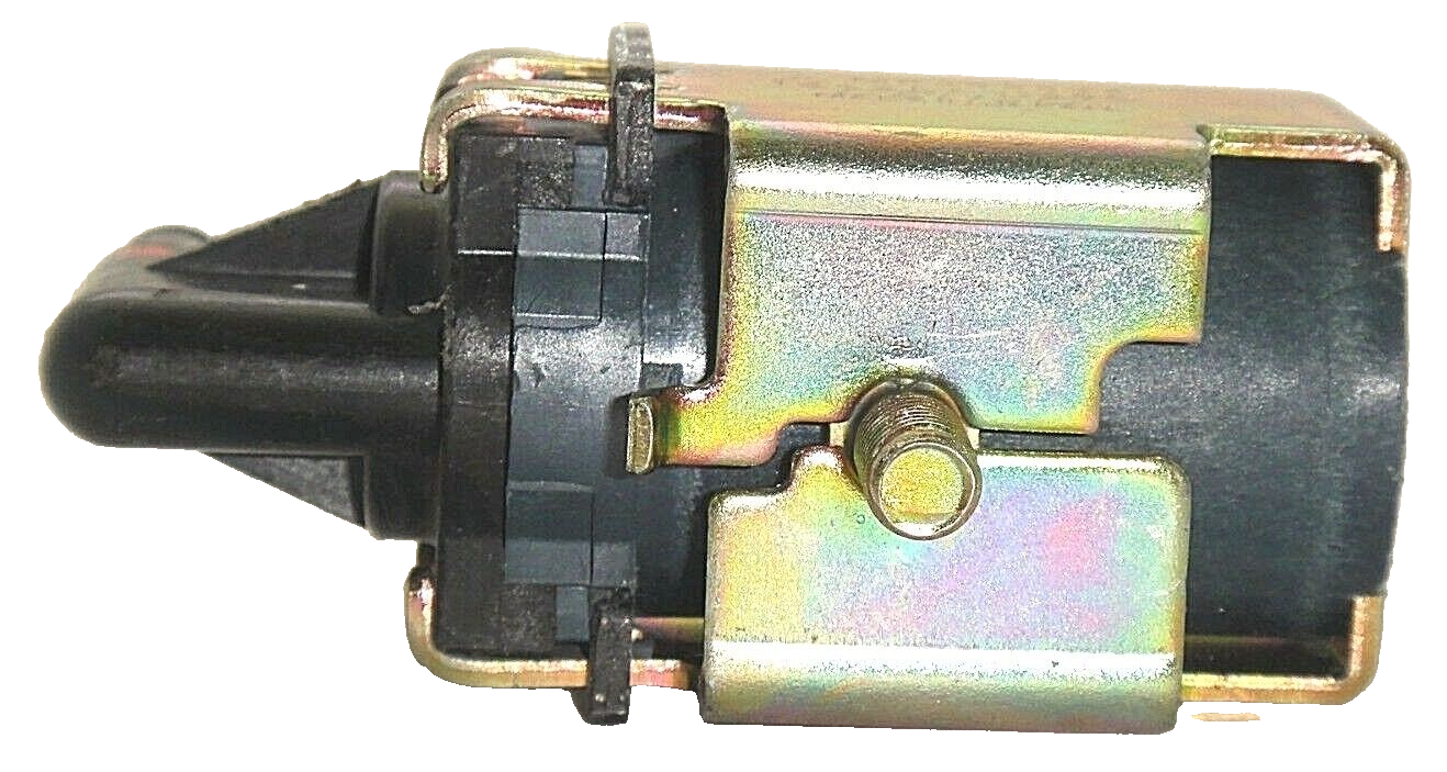 NEW GENUINE/ OEM 136200-1490 MR299924 for 1997-1999 MITSUBISHI 