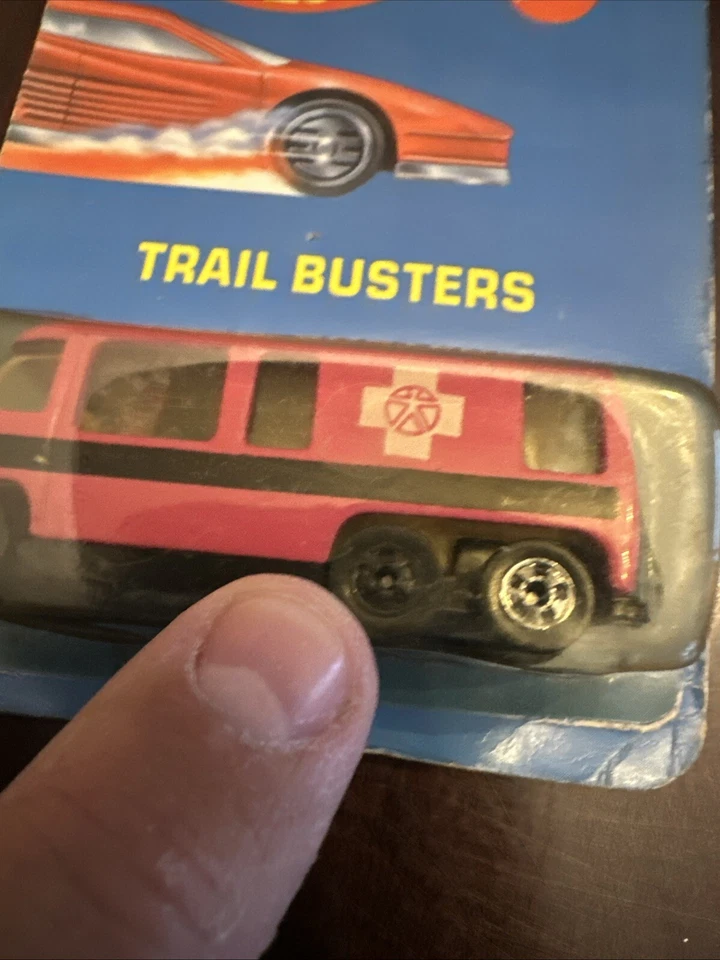 HTF Hot Wheels Leo India Trail Busters GMC Motorhome #9645 Pink Error Card Rough - Image 2 of 4