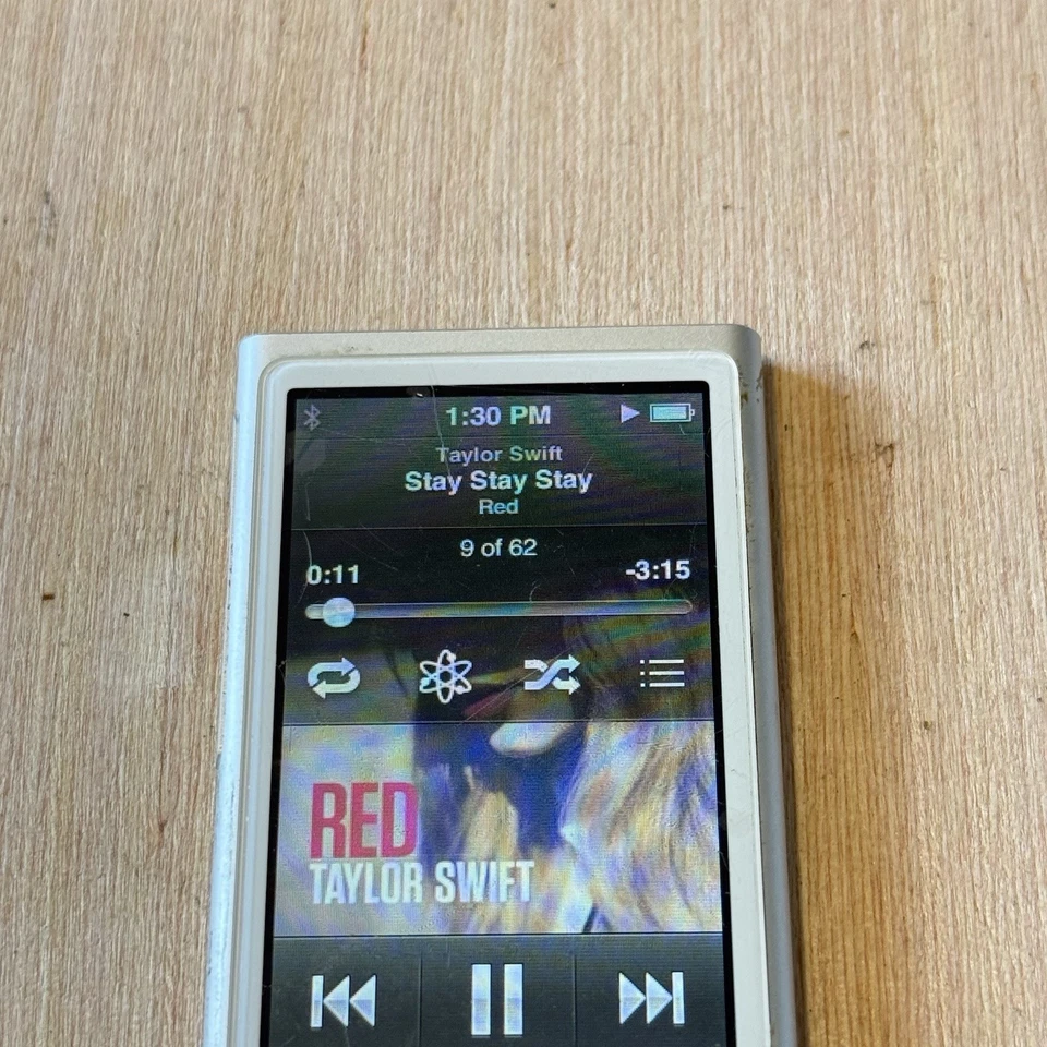 iPod Nano 7ª Generación Plateado 16 GB Modelo: A1446 con 2087 Canciones/Cargador Probado ¡Buena lectura!! Foto 2 de 4