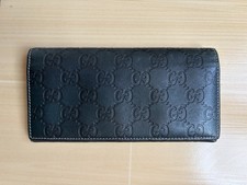 Authentic gucci classic  GG logo leather bifold long wallet
