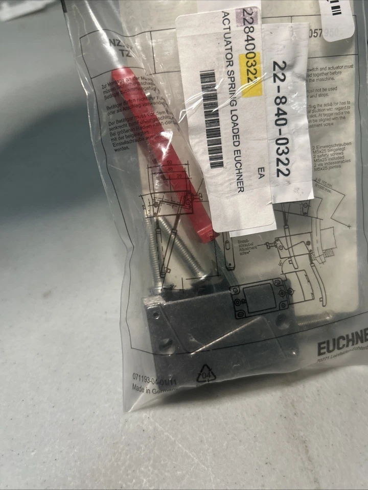 EUCHNER 057950 ACTUATOR SPRING LOADED. NEW!! - Image 2 of 2