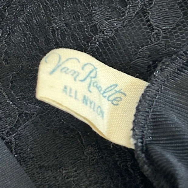 Falda sin cordones Van Raalte vintage negra de nailon con encaje recortada longitud midi para mujer pequeña Foto 3 de 4