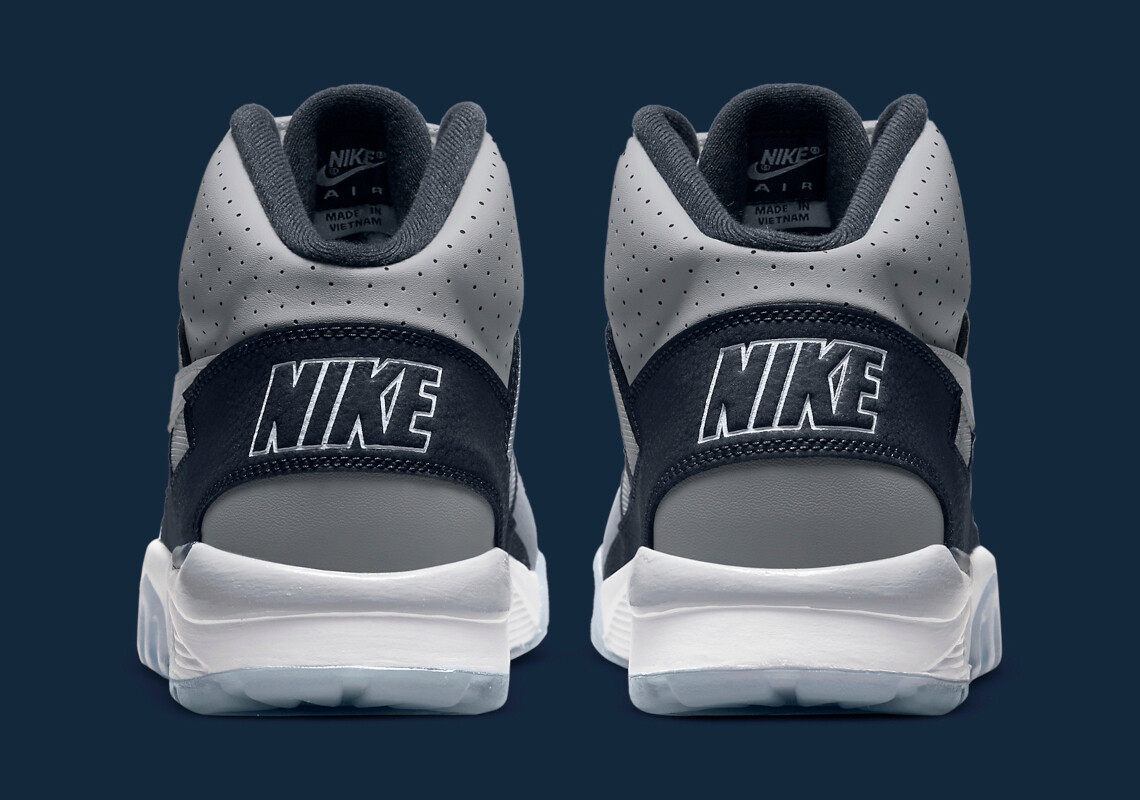 nike air trainer georgetown