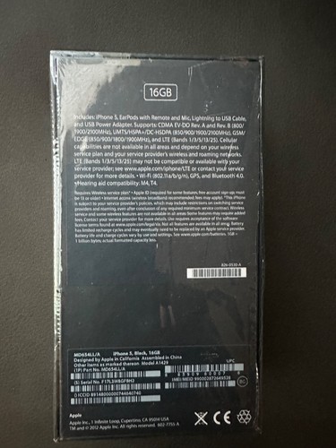 Apple iPhone 5 - 16 GB Unlocked Brand New -Old Stock 2012 -Authentic Phone ๐บ๐ธ - Afbeelding 3 van 13
