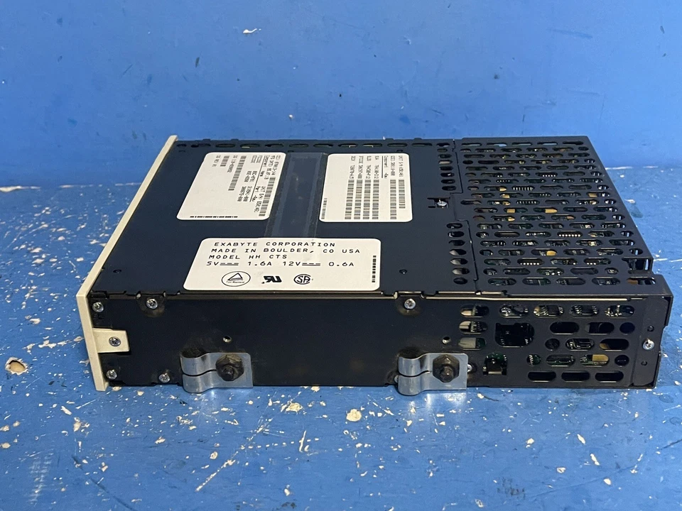 EXABYTE5/10 GB Intenal 5.25" HH SCSI Tape Drive EXABYTE HH CTS - Image 3 of 4