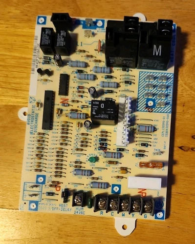 HK42FZ018 Furnace Control Board CEPL130590 - 01