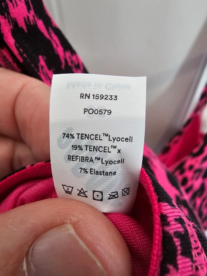 SUJETADOR DEPORTIVO BETSEY JOHNSON TALLA PEQUEÑA Foto 4 de 4