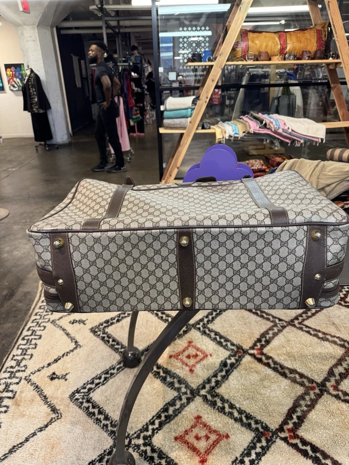 Bolsa de viaje GUCCI x Globe Trotter GG Supreme Foto 4 de 4