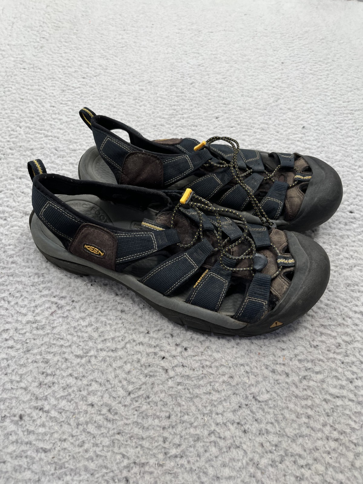 Sandali uomo Keen neri pull on punta chiusa corda regolabile taglia 14