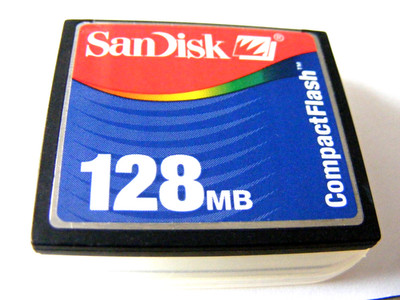 . . . 128MB Compact Flash Card ( 128 MB CF Karte ) SanDisk gebraucht . . .