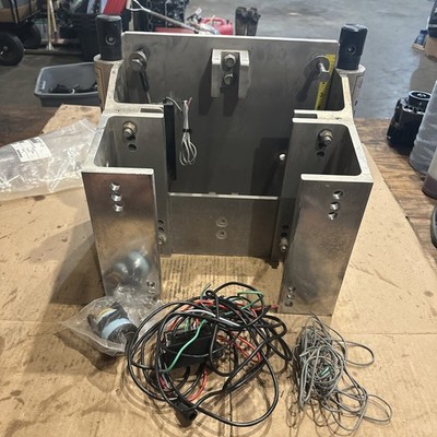 TH Marine CMC Atlas 12  Hydraulic Jack Plate