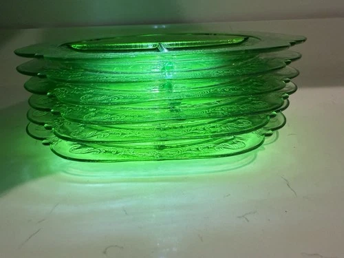 Lot Of 6Vtg Green Uranium Depression Federal Glass Madrid Grilling Dinner Plate