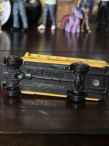 Maisto School Bus District 2 Yellow Diecast USED EX Condition - Picture 9 of 10