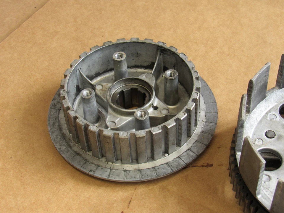 Honda 1972-1973 XL250 SL250E Engine Clutch Basket Hub Pressure Plate - Image 4 of 4