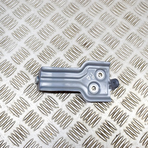 BMW iX3 G08 Elektro 210 kW Kotflügelhalter vorne rechts 7397516 2021