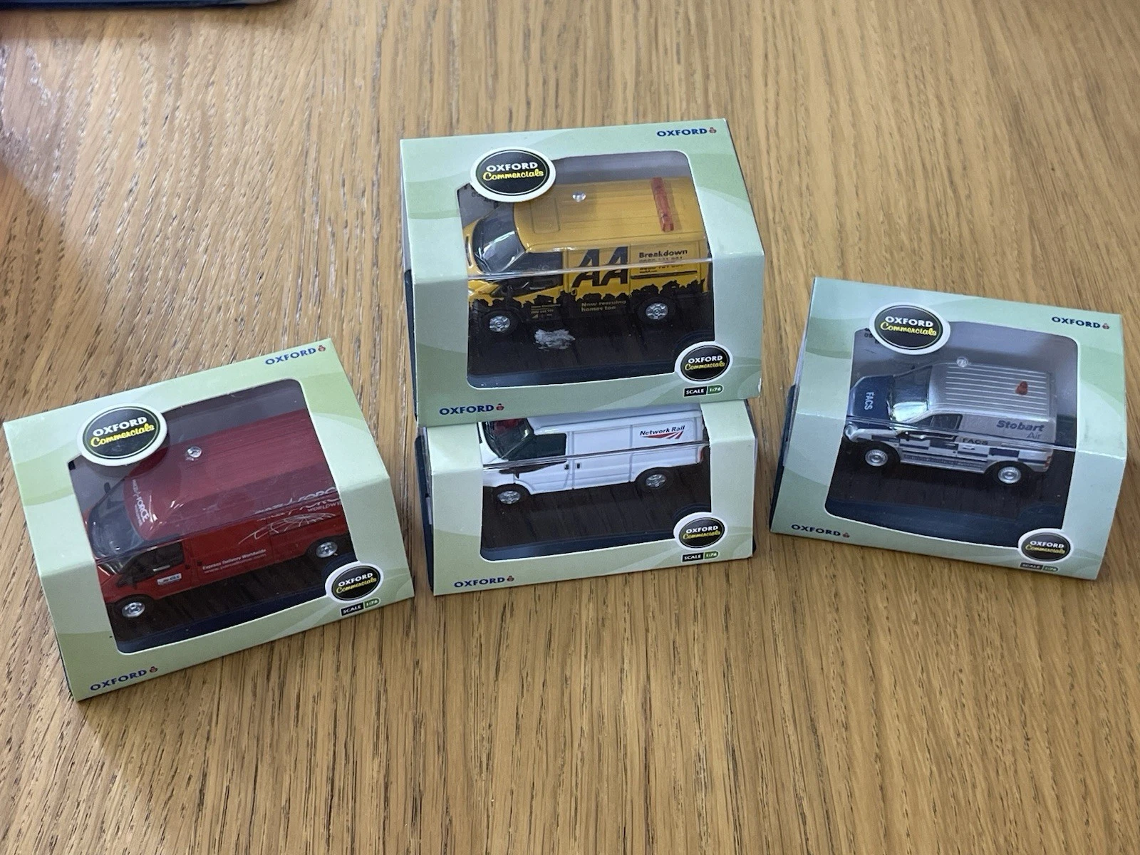 VANS 4 Oxford pressofusi vari furgoni moderni Ford Transit AA Stobart rete ferrovia ecc