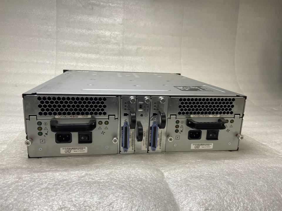 Dell PowerVault 2205 AMP01 16 146GB 10K Ultra 320 SCSI Drives NO HDD PWR TESTED - Image 4 of 4