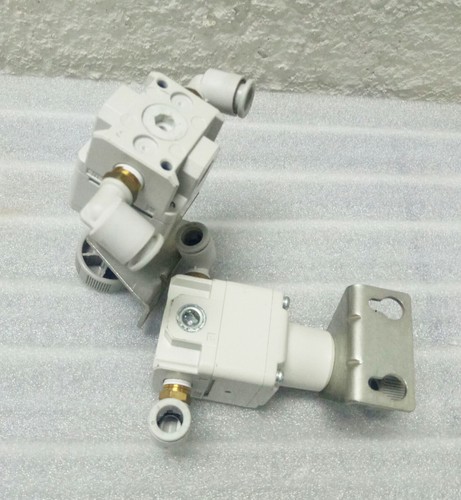 1 Stück Neu SMC IR1020-F01 Reduzierventil IR1020F01 - Bild 2 von 2